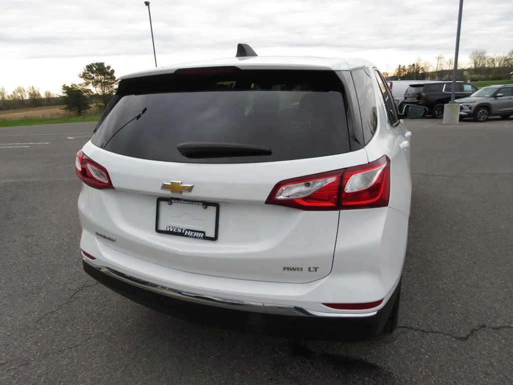 Used 2021 Summit White Chevrolet LT image 8