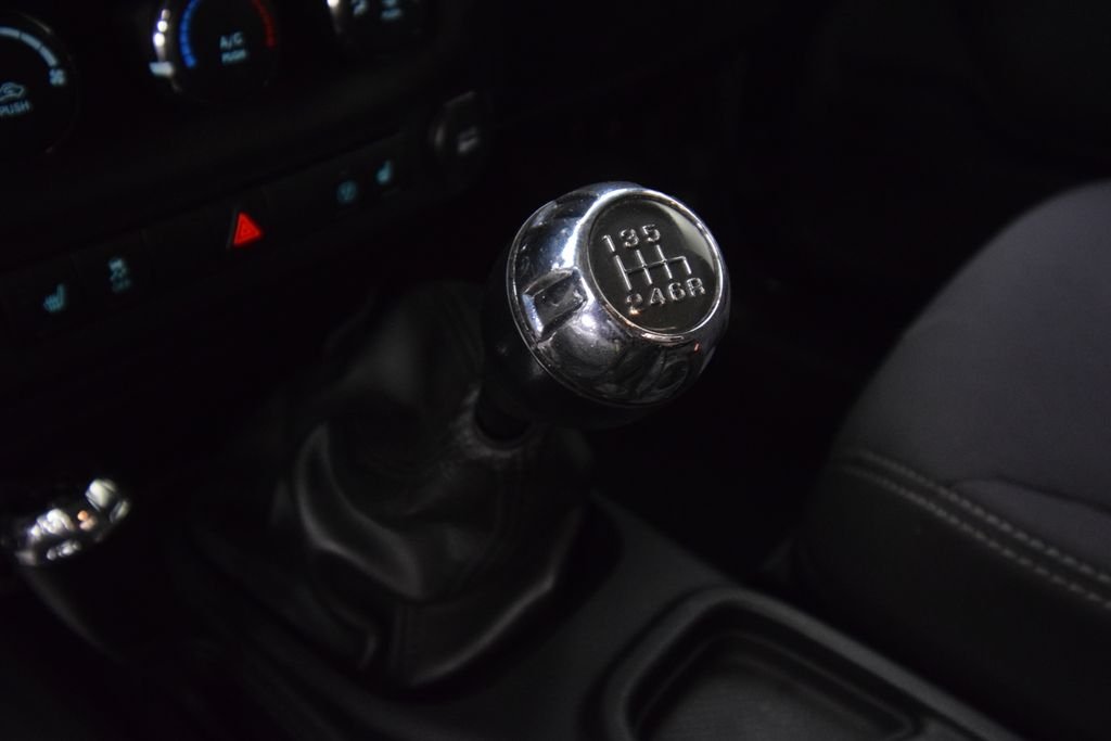Used 2013 Black Jeep Sahara image 17