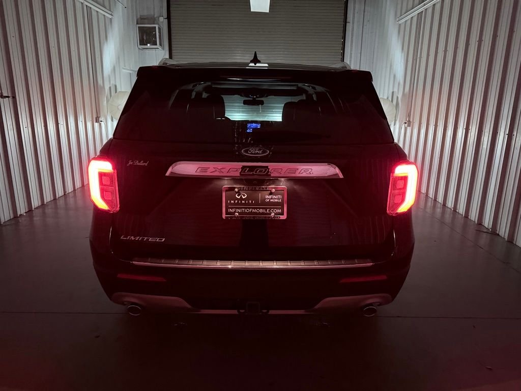 Used 2022 Black Ford Limited image 9