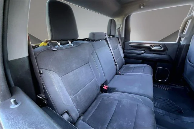 Used 2024 White Chevrolet LT image 25