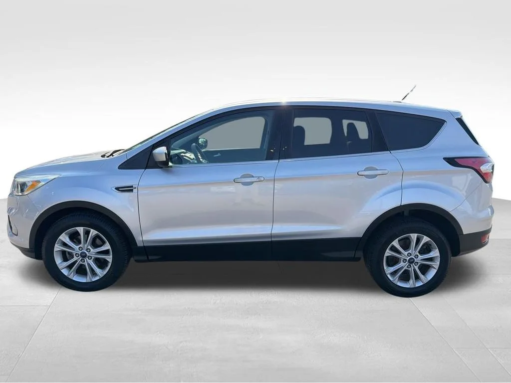 Used 2017 Ford Escape SE with VIN 1FMCU0GD6HUB58966 for sale in Newport News, VA
