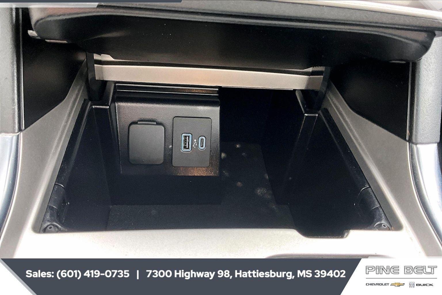 2024 Ford Explorer XLT - Photo 23