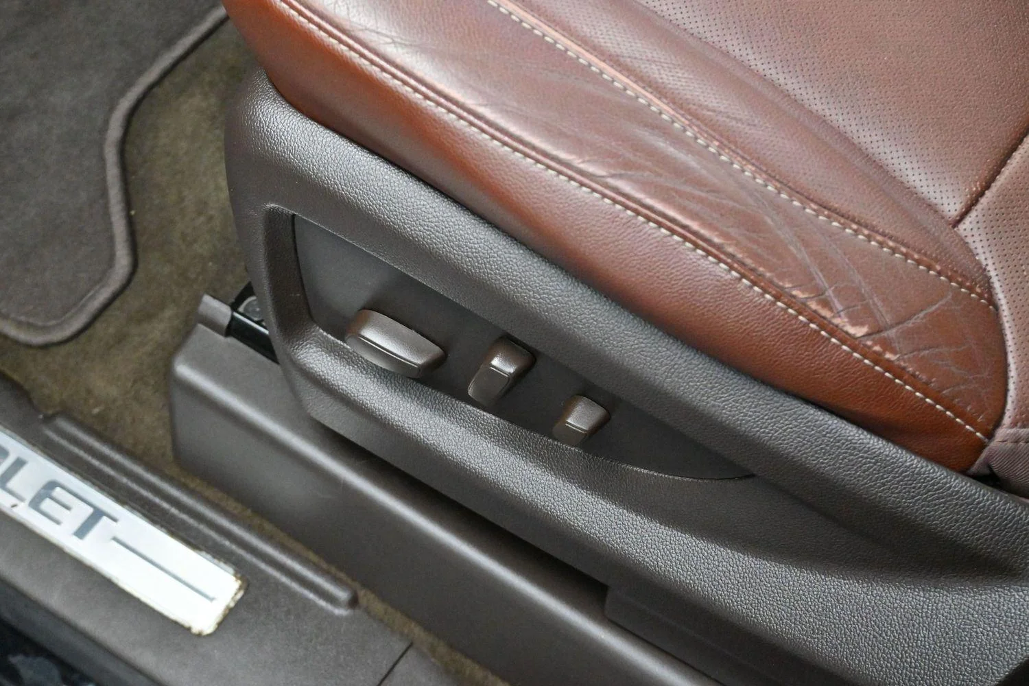 Used 2018 Black Chevrolet Premier image 14