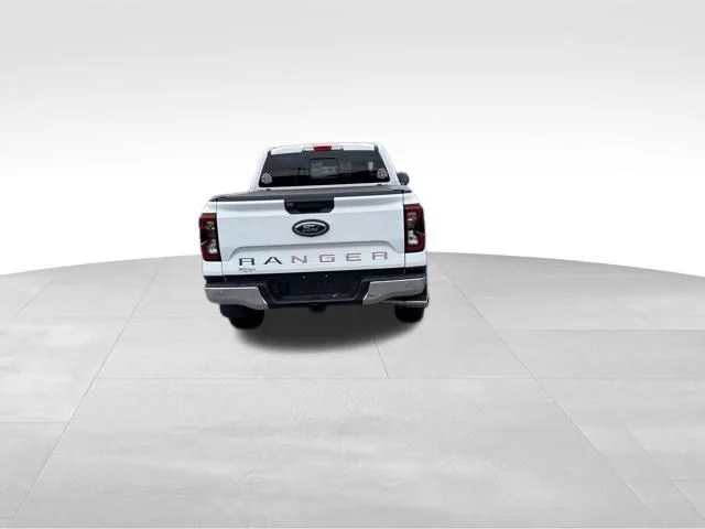 Used 2025 White Ford Lariat image 7