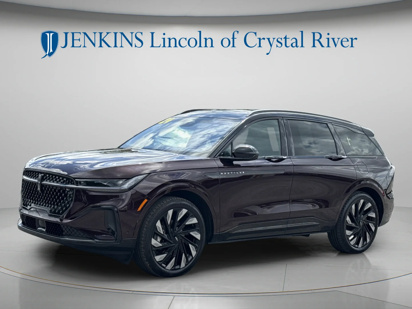 Used 2024 Diamond Red Metallic Clearcoat Lincoln Reserve image 10