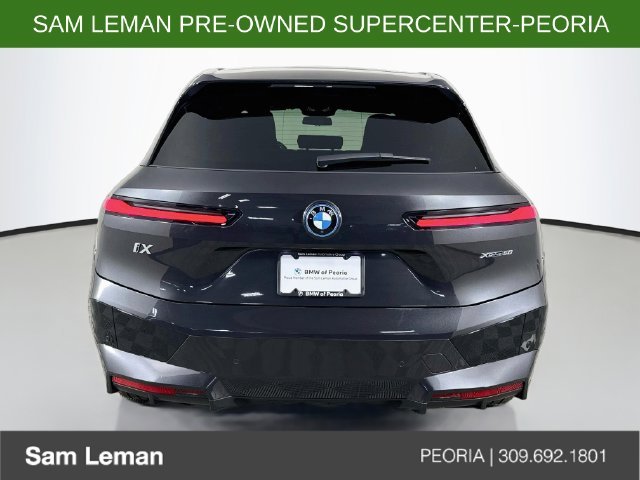 Used 2025 Gray BMW xDrive50 image 6