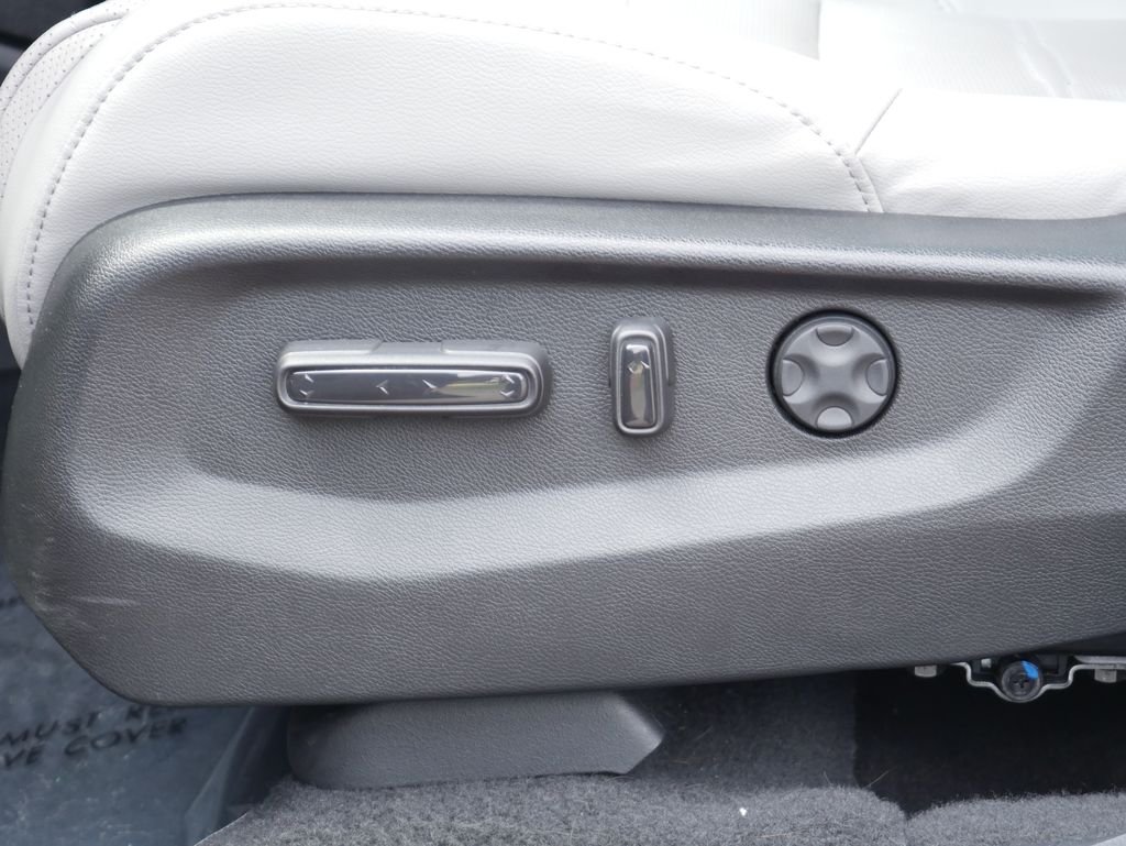 Used 2021 Red Honda Touring image 15