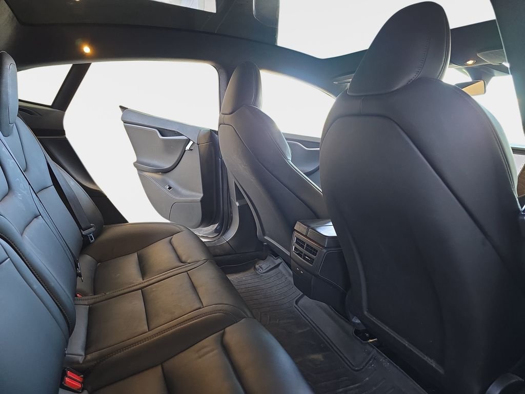 Used 2021  Tesla Long Range image 13