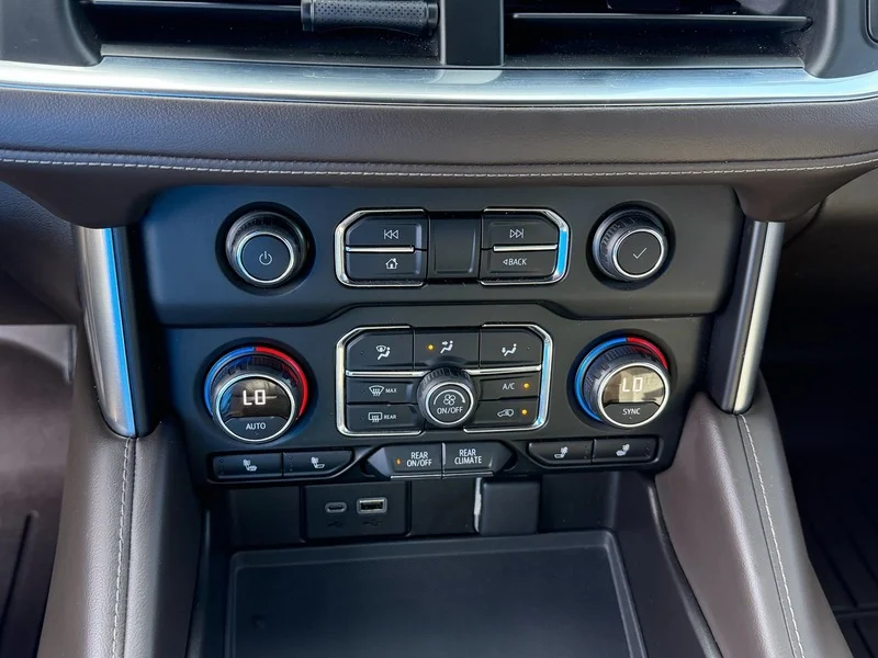 2021 Chevrolet Tahoe Z71 - Photo 12