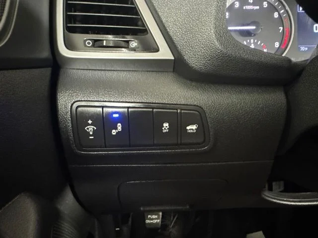 Used 2018 Gray Hyundai Value image 19