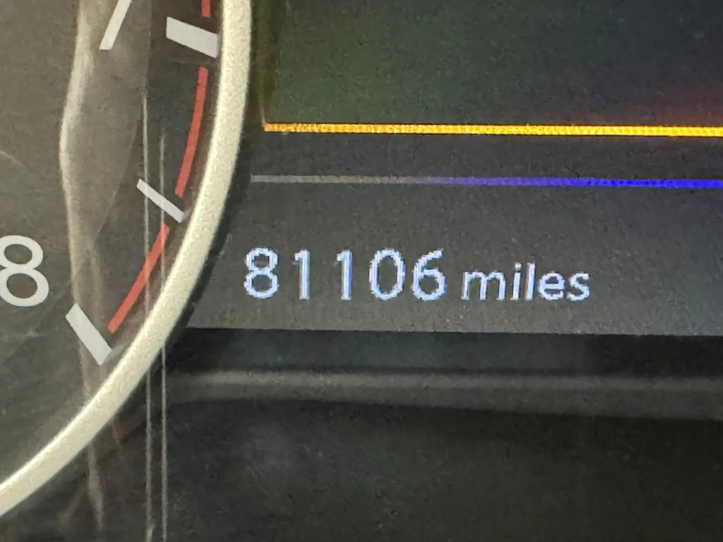 Used 2018 Black Nissan SL image 20