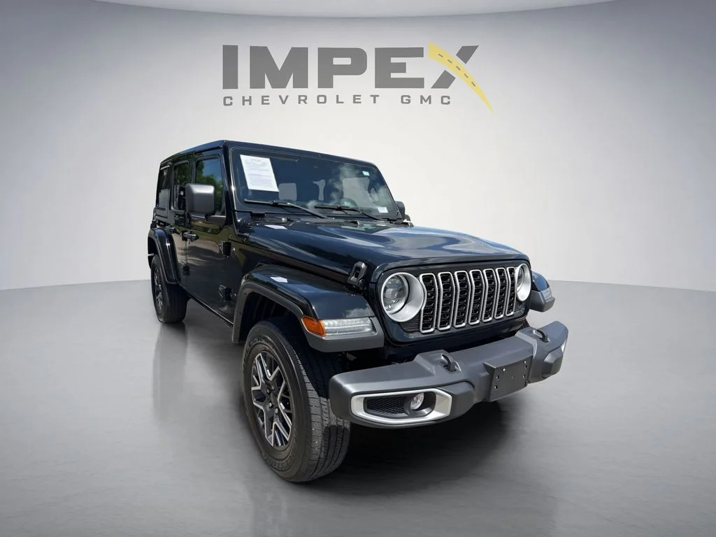 Used 2025 Black Jeep Sahara image 7