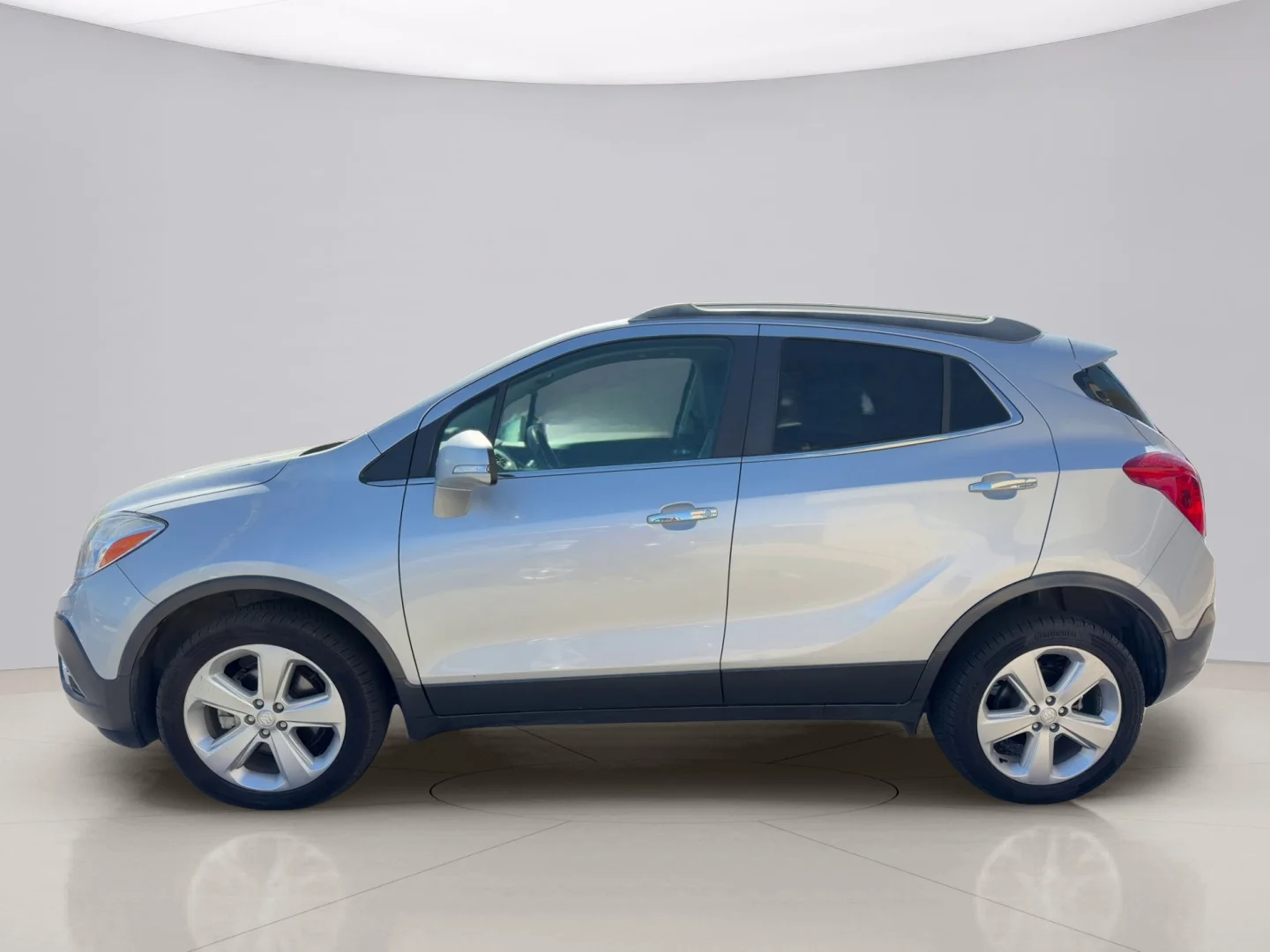 Used 2016 Silver Buick CONVENIENCE image 2