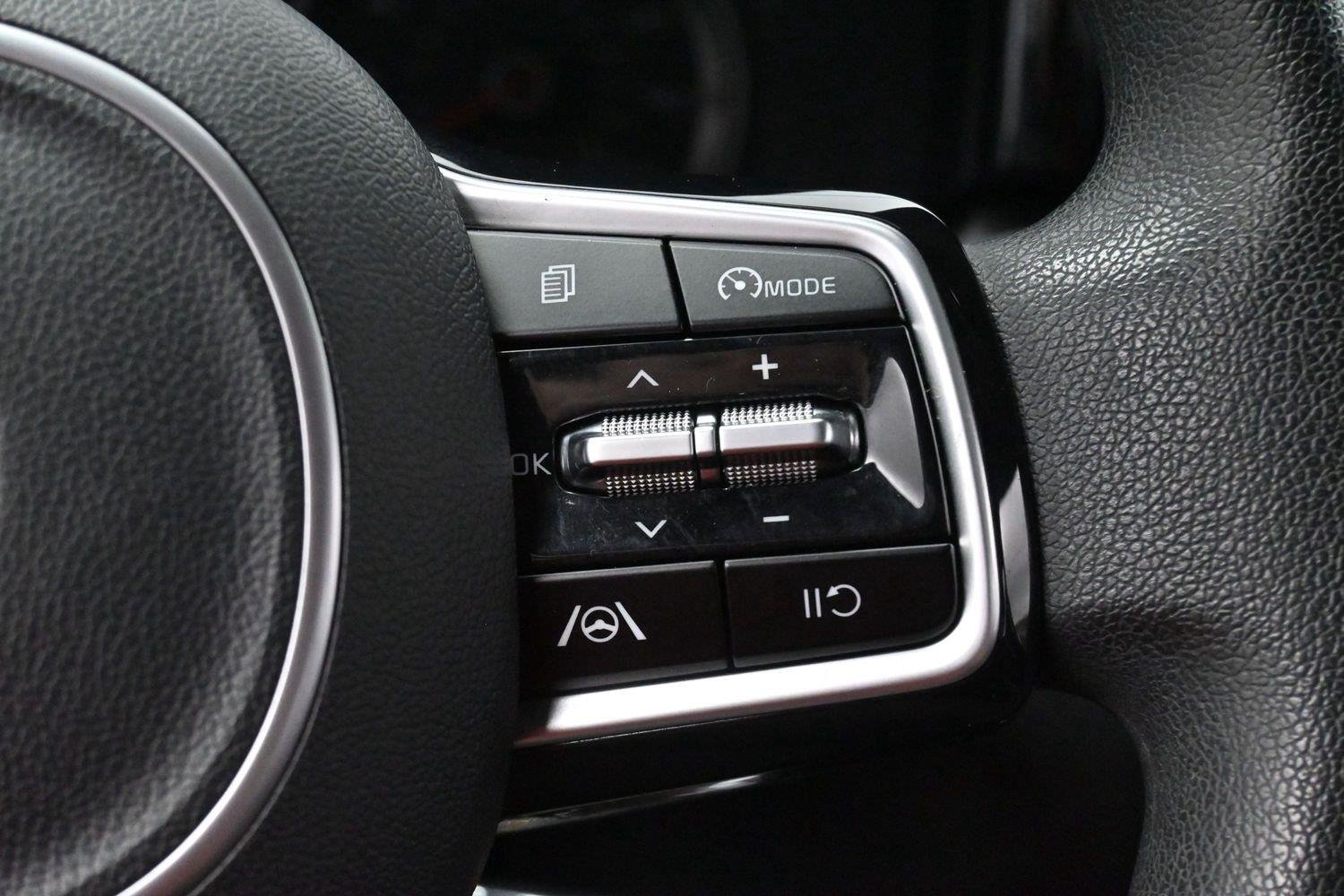Used 2022 Gravity Gray Kia LX image 17