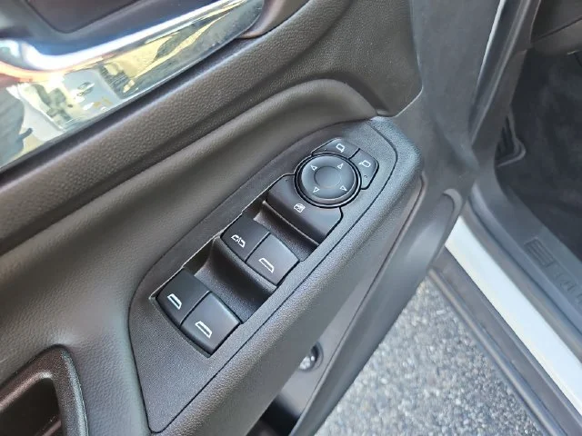 Used 2024 Summit White Chevrolet LT image 11