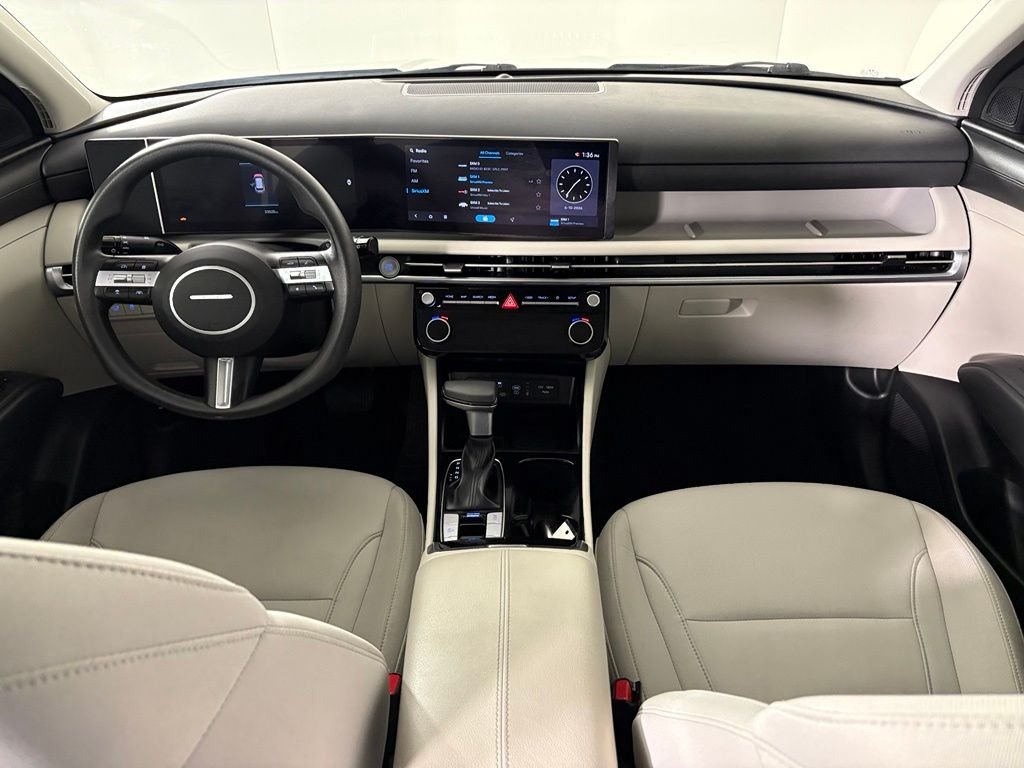 Used 2025 Silver Hyundai SEL image 34