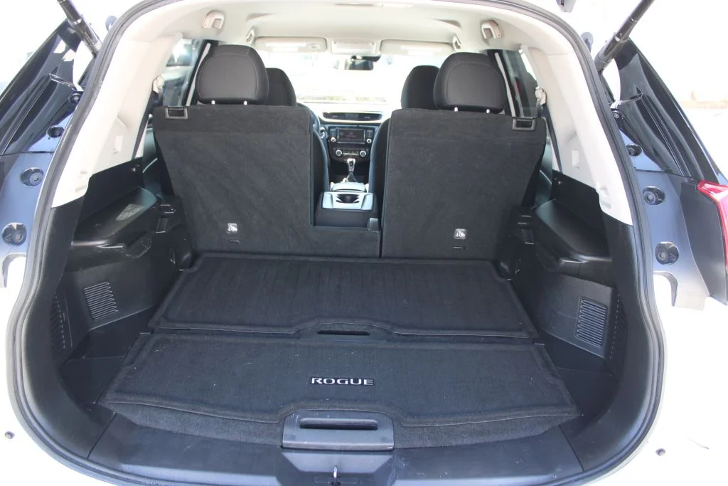 Used 2019 White Nissan SV image 10