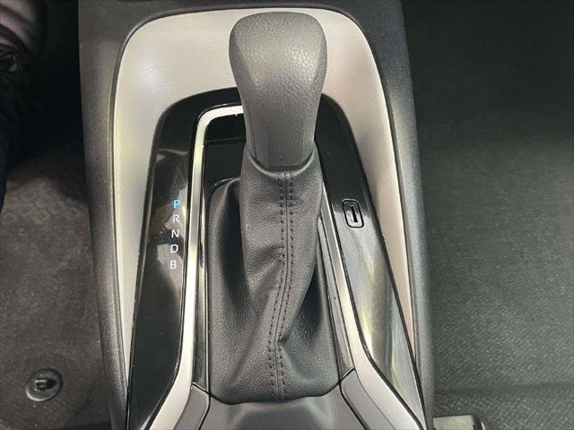 Certified Used 2025 CLASSIC SILVER METALLIC Toyota  image 19