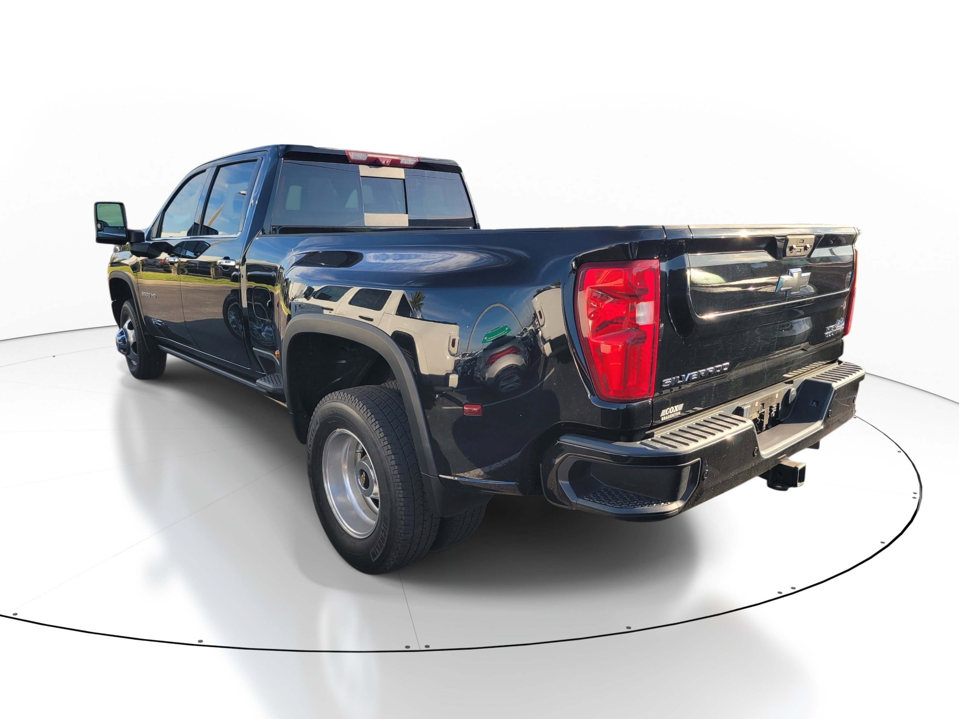 Used 2023 Black Chevrolet High Country image 6