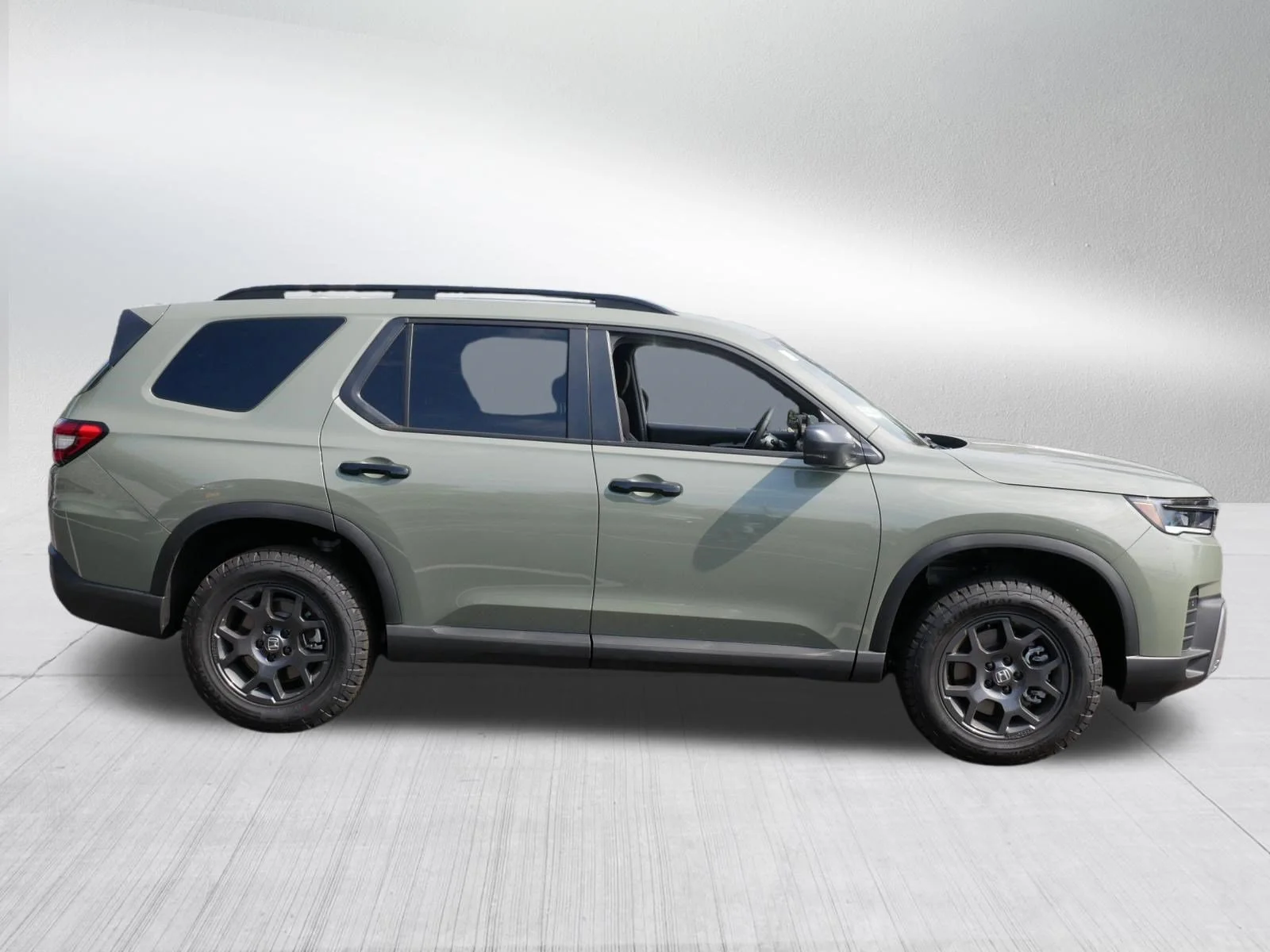Certified Used 2026 Ash Green Metallic Honda TrailSport image 8