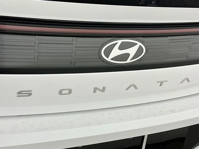 New 2025 Hyundai SONATA HYBRID SEL