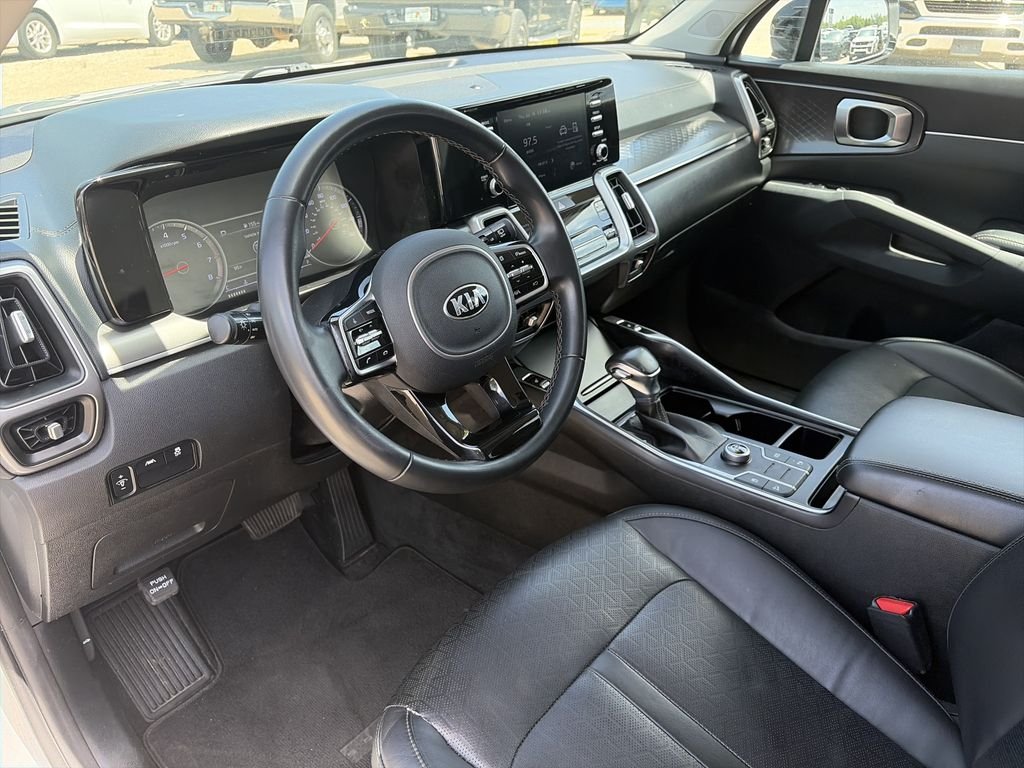 Used 2021 Silver Kia S image 10