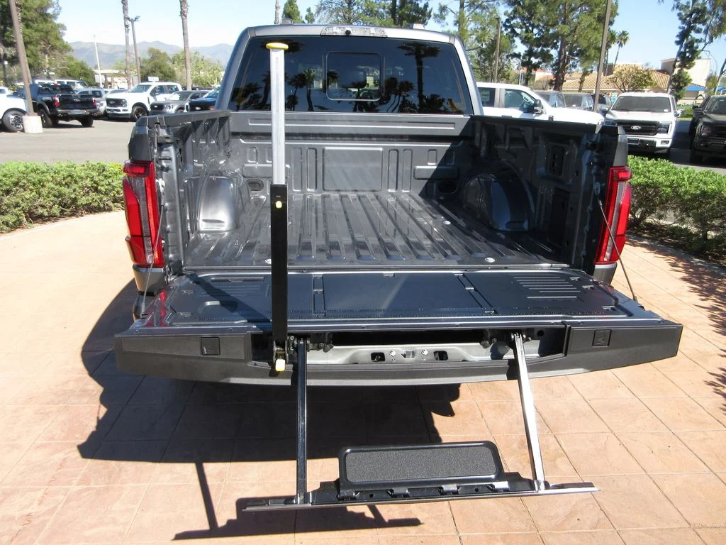 New 2026 Carbonized Gray Metallic Ford Raptor image 29
