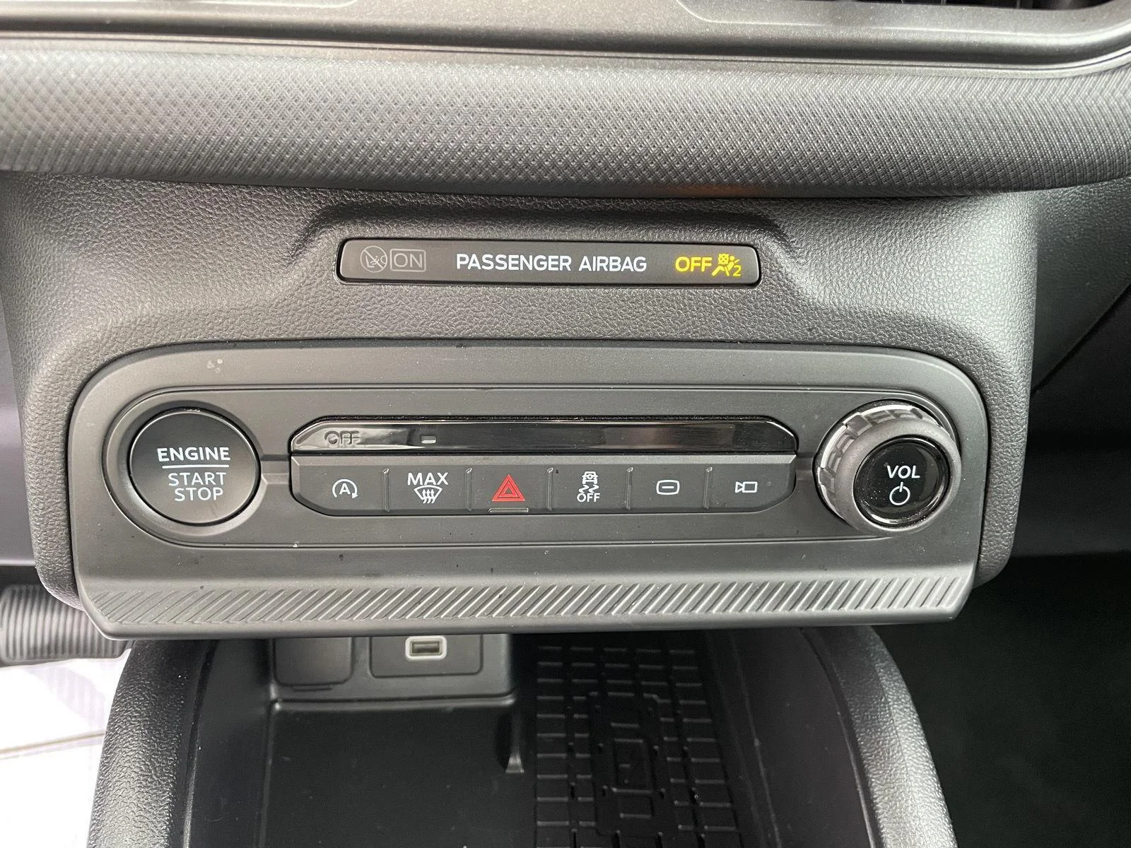 Used 2025  Ford Big Bend image 22