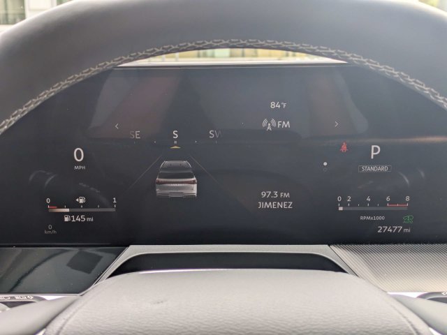 Used 2025 White INFINITI LUXE image 33