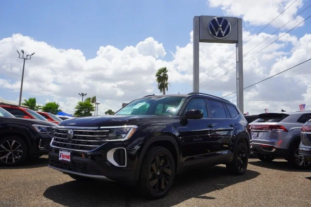 New 2026 Deep Black Pearl Volkswagen 2.0T SE W/TECHNOLOGY image 1
