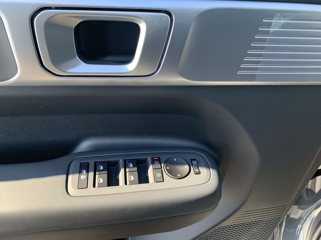 New 2026 Gray Hyundai SE image 13