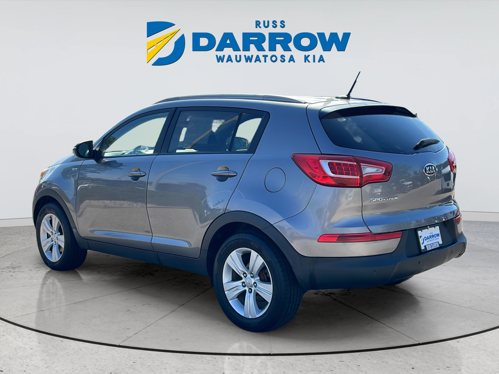 Used 2011 Silver Kia LX image 3