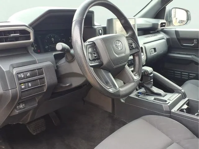 Used 2025  Toyota SR image 10
