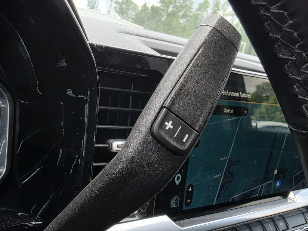 Used 2025 Sterling Gray Metallic Chevrolet LT image 31