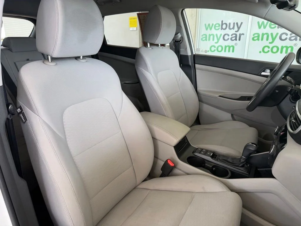 Used 2019 White Hyundai Value image 23