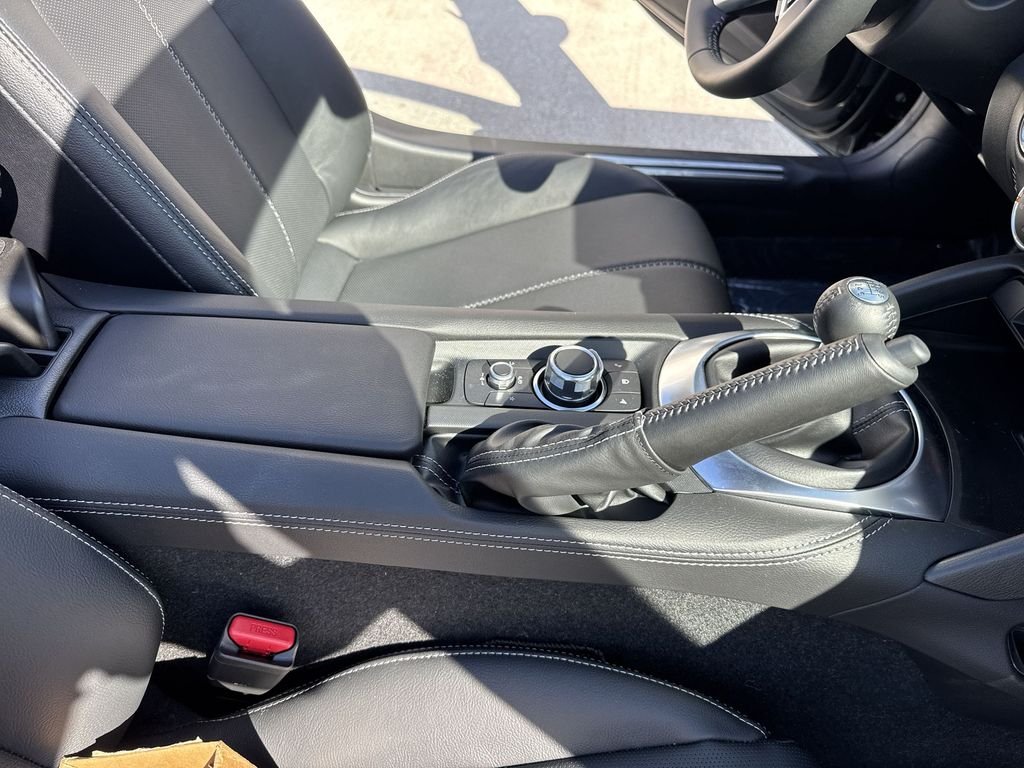2025 Mazda MX-5 Miata Grand Touring - Photo 36
