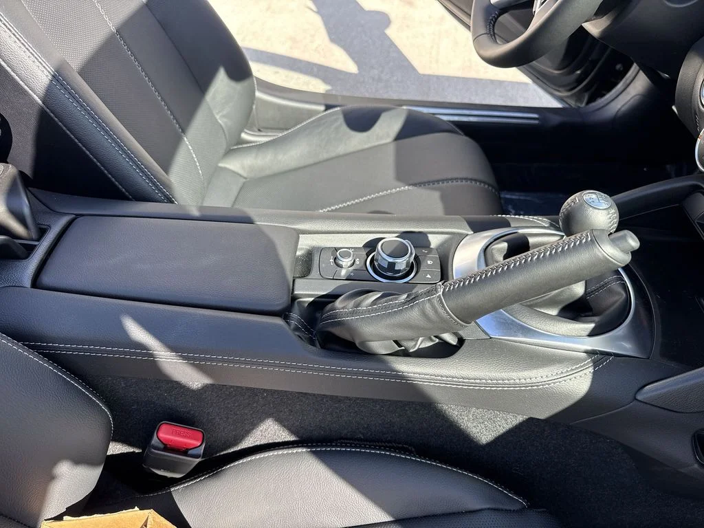 2025 Mazda MX-5 Miata Grand Touring - Photo 35