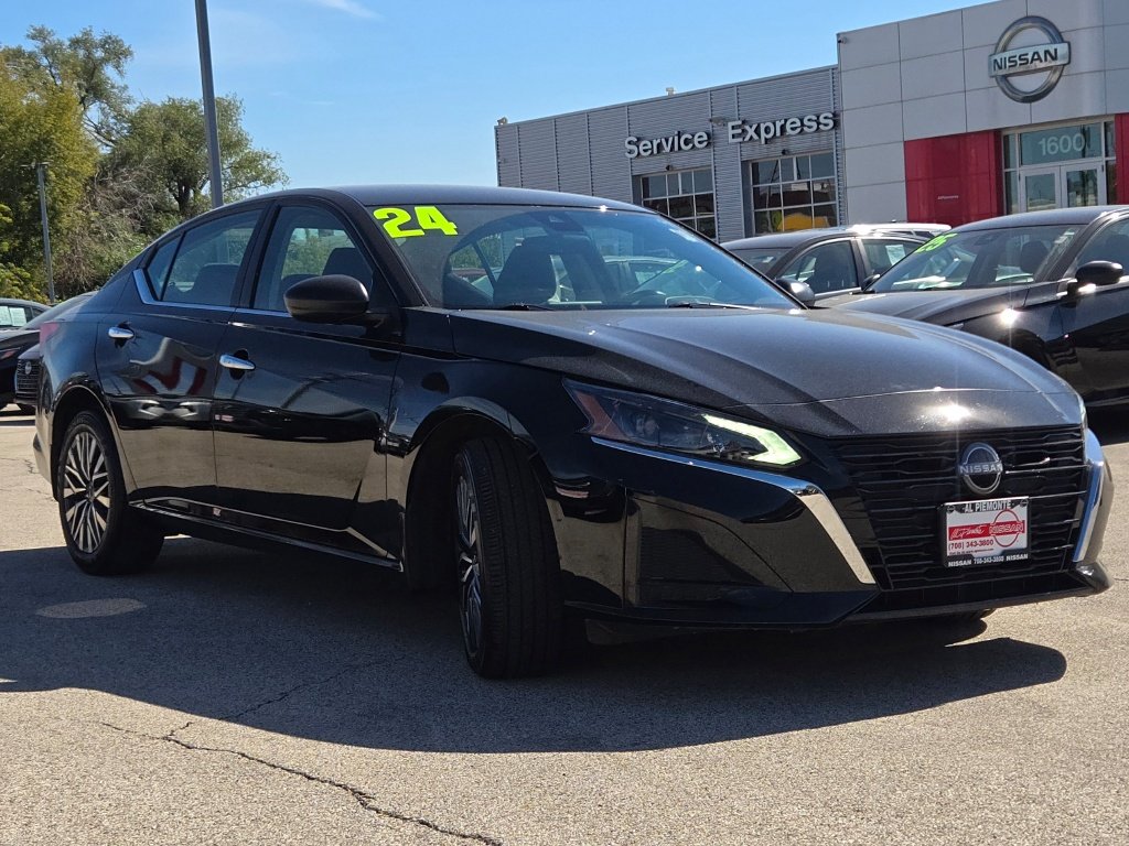 Certified Used 2024 Black Nissan 2.5 SV image 3