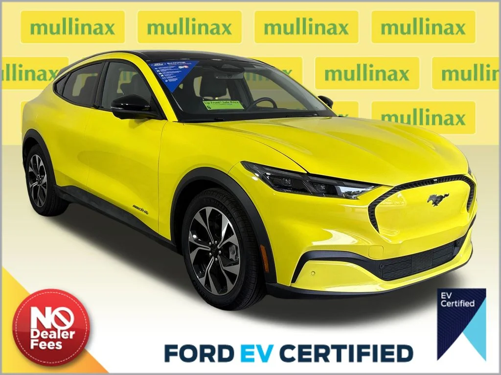 Certified Used 2025 Yellow Ford Select image 1