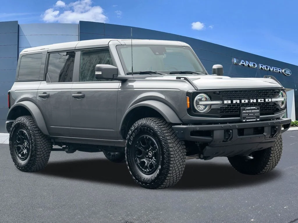 Used 2024 Gray Ford Wildtrak image 3