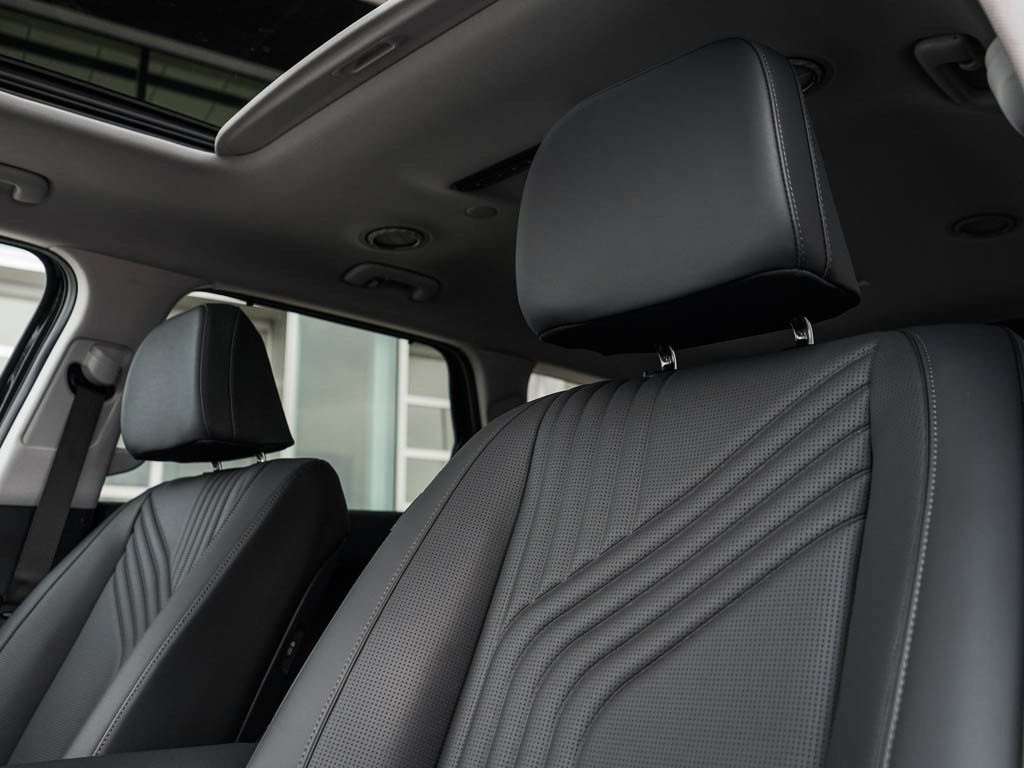 New 2026 Abyss Black Pearl Hyundai SEL Premium 7P AWD image 21