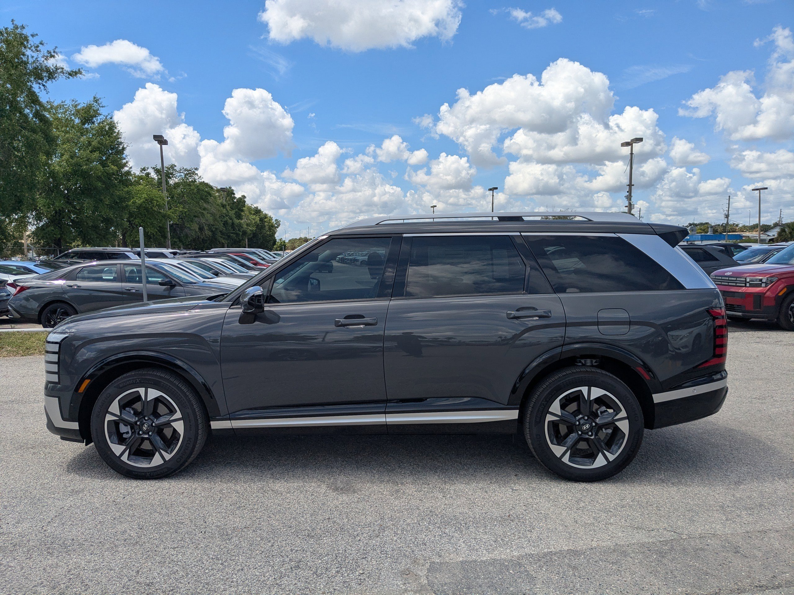 New 2026 Ecotronic Gray Pearl Hyundai Limited FWD image 8