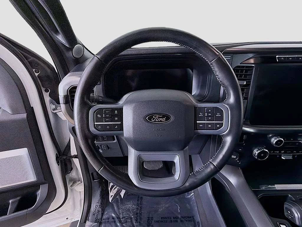 Used 2024 Star White Ford Lariat image 36