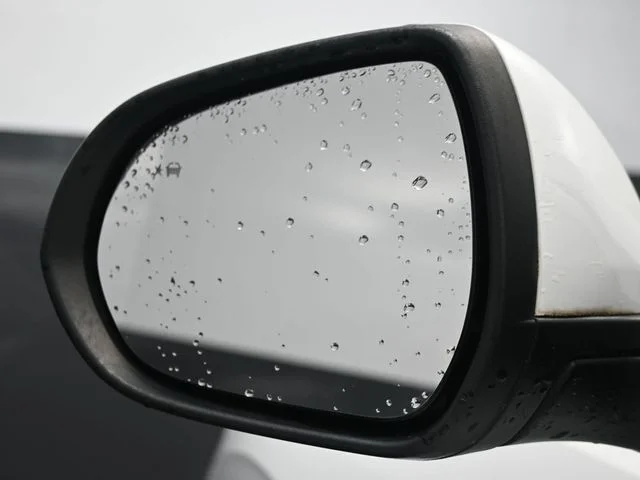 Used 2020 White Buick Select image 5
