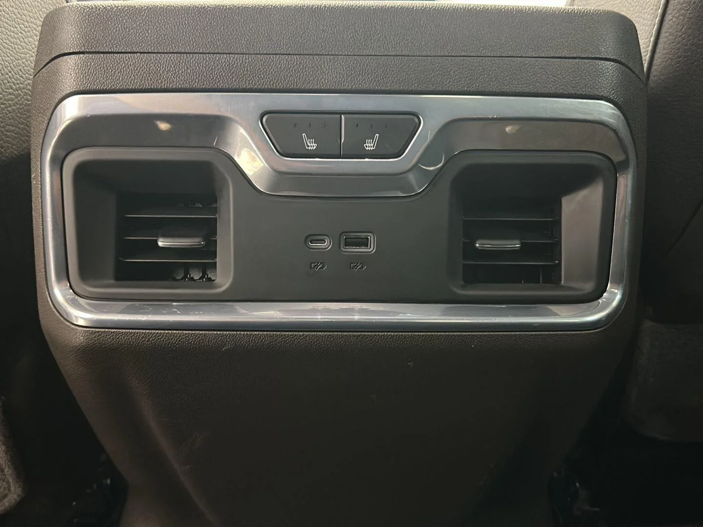 Used 2022 Onyx Black GMC Denali image 20