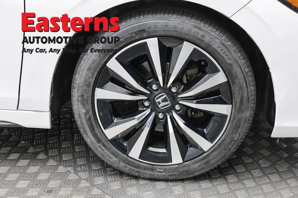 Used 2023 White Honda EX-L image 31