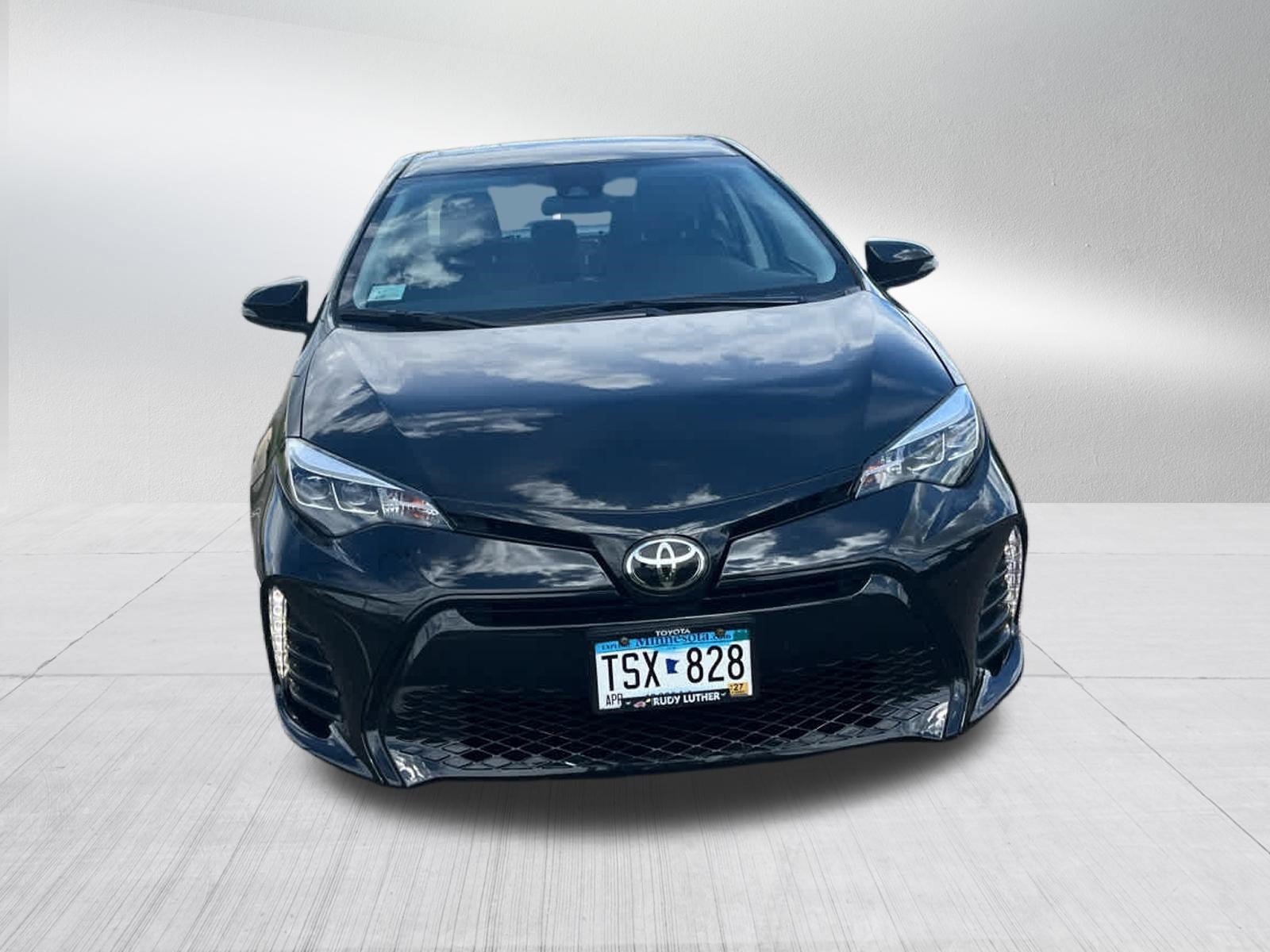 Used 2019 Toyota Corolla SE with VIN 2T1BURHE1KC226638 for sale in Golden Valley, Minnesota