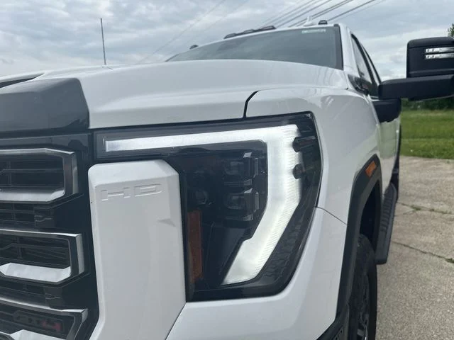 Used 2024 White GMC AT4 image 52