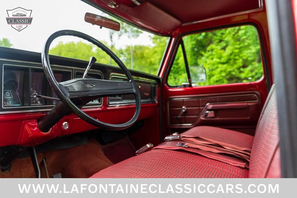 Used 1975 Red Ford  image 80