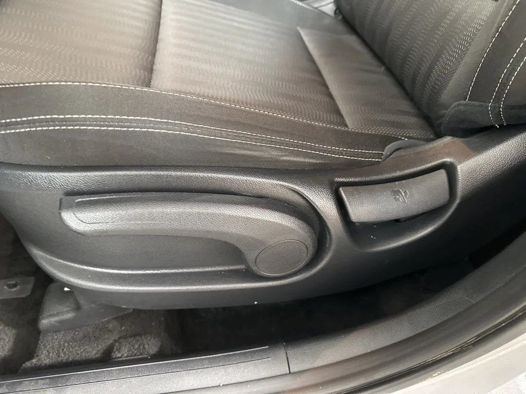 Used 2021 Silver Kia LX image 24